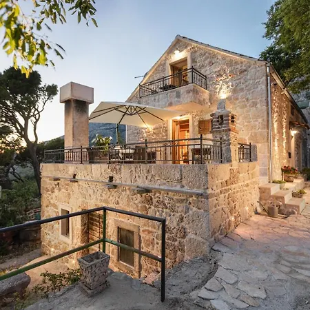 Ivicev San Ferienhaus Tučepi